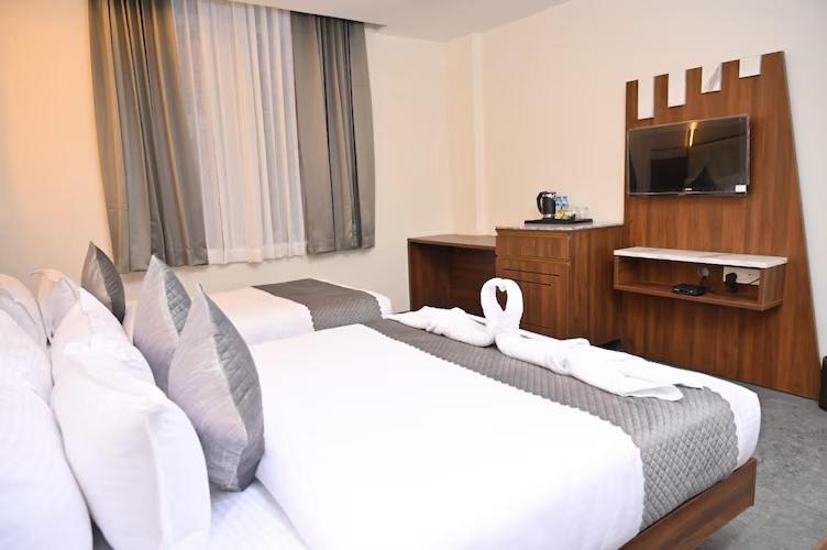 Hotel Shri Devi Comforts Inn Bhatkal Dış mekan fotoğraf
